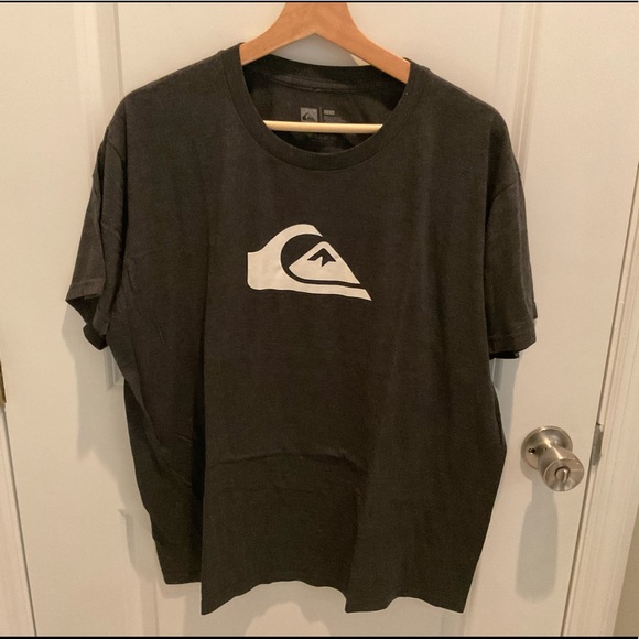 Quiksilver T-Shirt - Picture 1 of 2